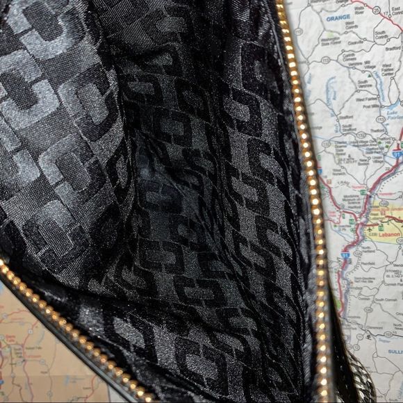 🌟 Diane Von Furstenberg Snake Embossed Wristlet - Picture 3 of 6